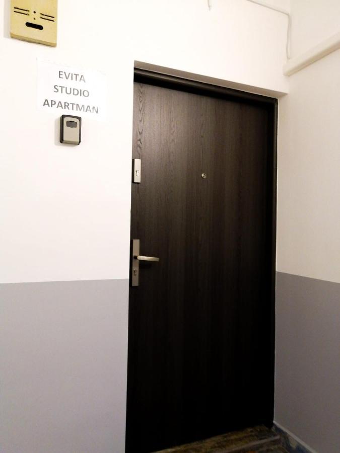 Evita Studio Apartment Karlovac Exterior foto