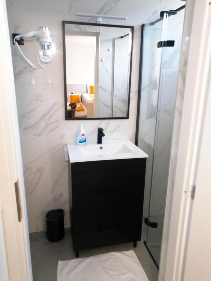 Evita Studio Apartment Karlovac Exterior foto